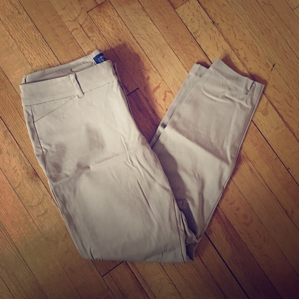 Old Navy pixie pants size 8